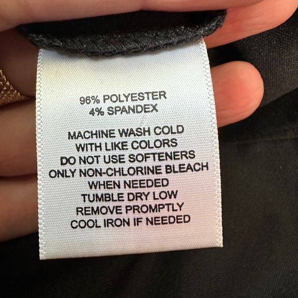 A U R plaid Skort - Picture 4 of 5